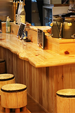 あじと店内カウンター